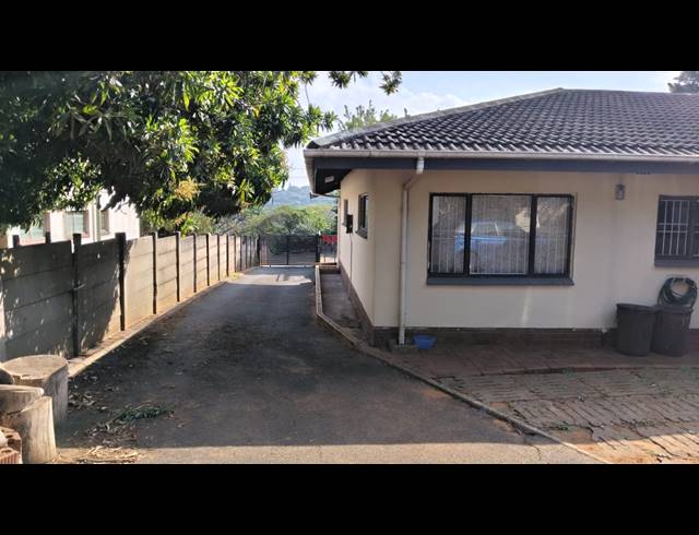 4 BEDROOM HOUSE FOR SALE IN BLUFF